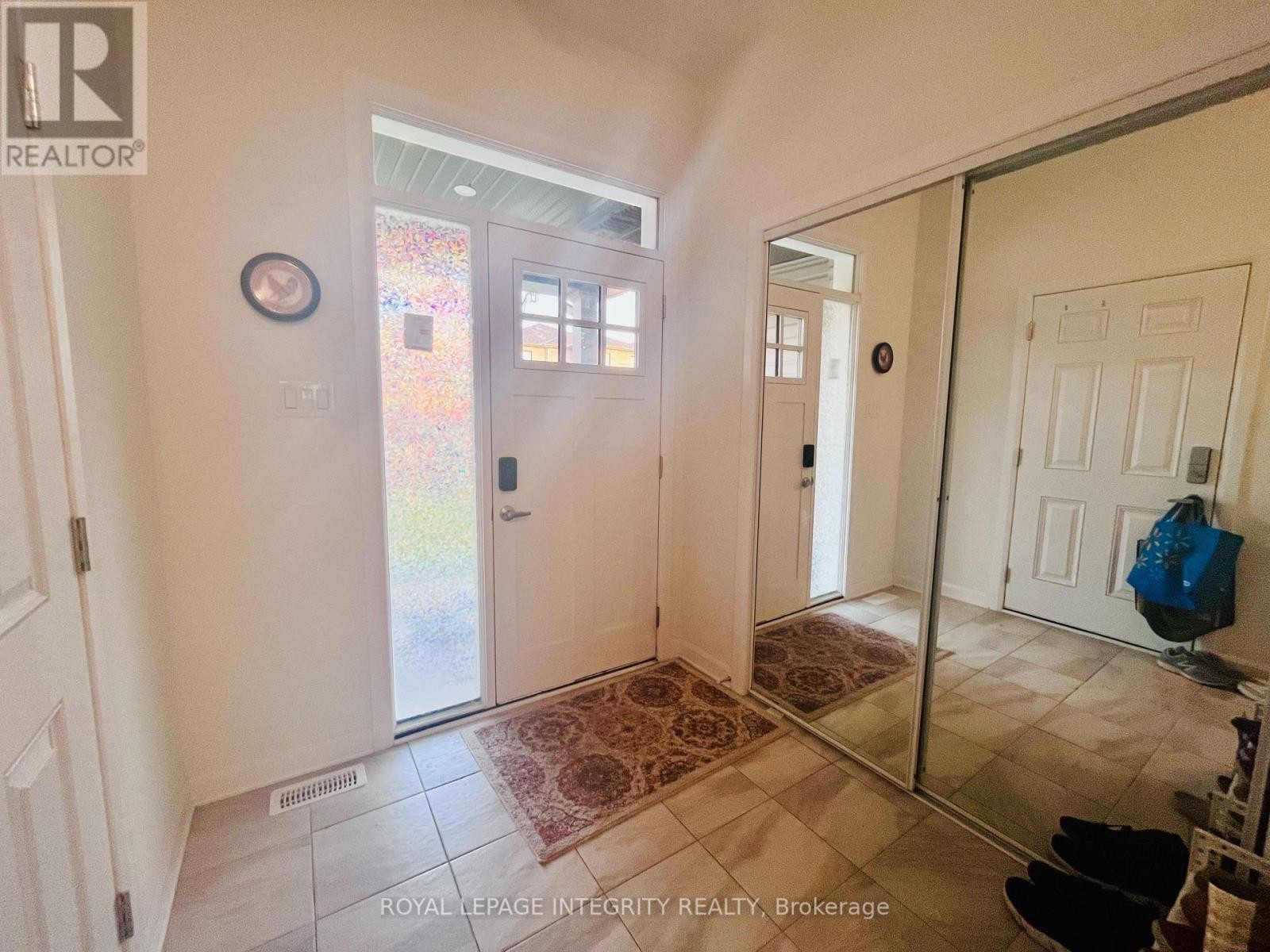 












237 CALVINGTON AVENUE

,
Ottawa,




Ontario
K2T0P9

