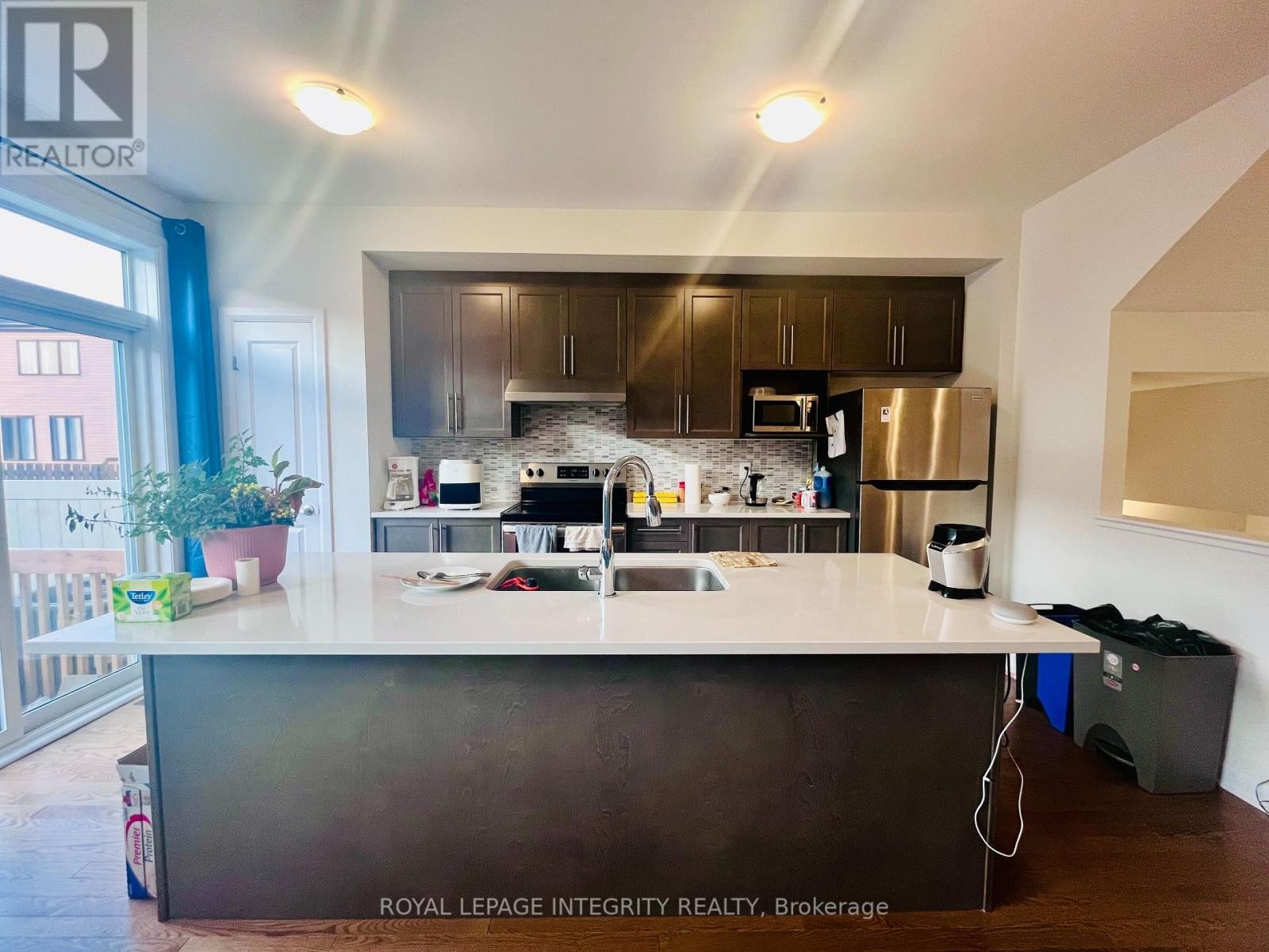 












237 CALVINGTON AVENUE

,
Ottawa,




Ontario
K2T0P9

