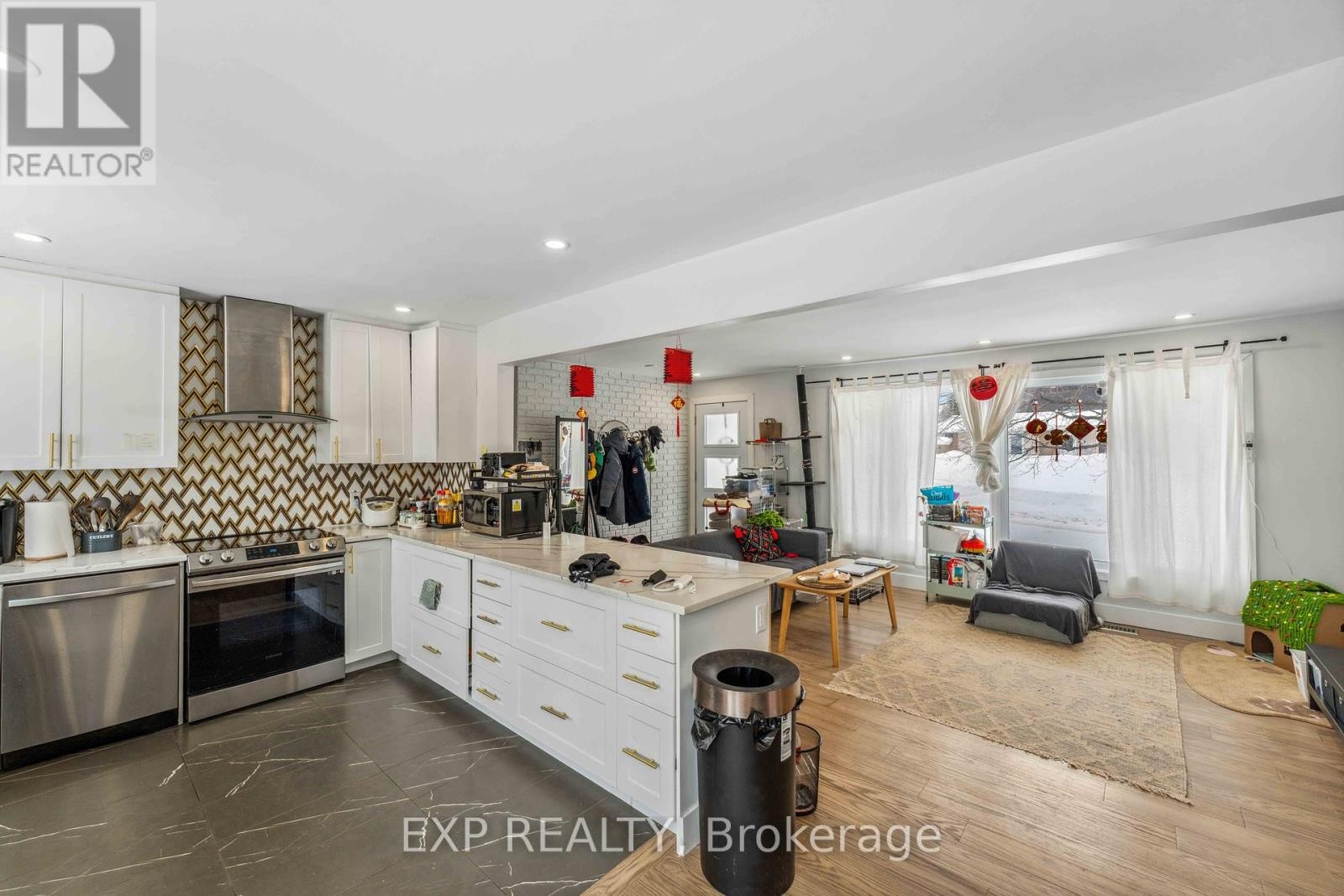 












A - 44 SHERRY LANE

,
Ottawa,




Ontario
K2G3L4

