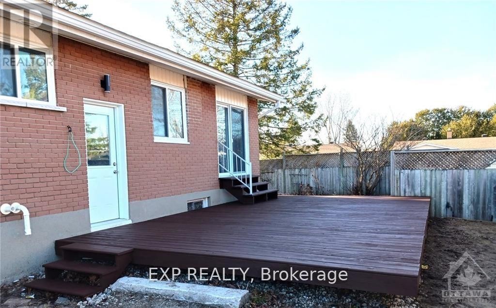












A - 44 SHERRY LANE

,
Ottawa,




Ontario
K2G3L4

