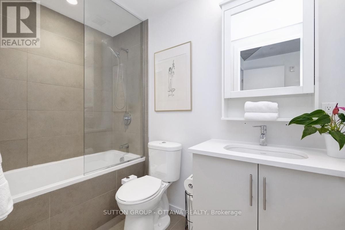 












308 - 1000 WELLINGTON STREET W

,
Ottawa,




Ontario
K1Y2X9

