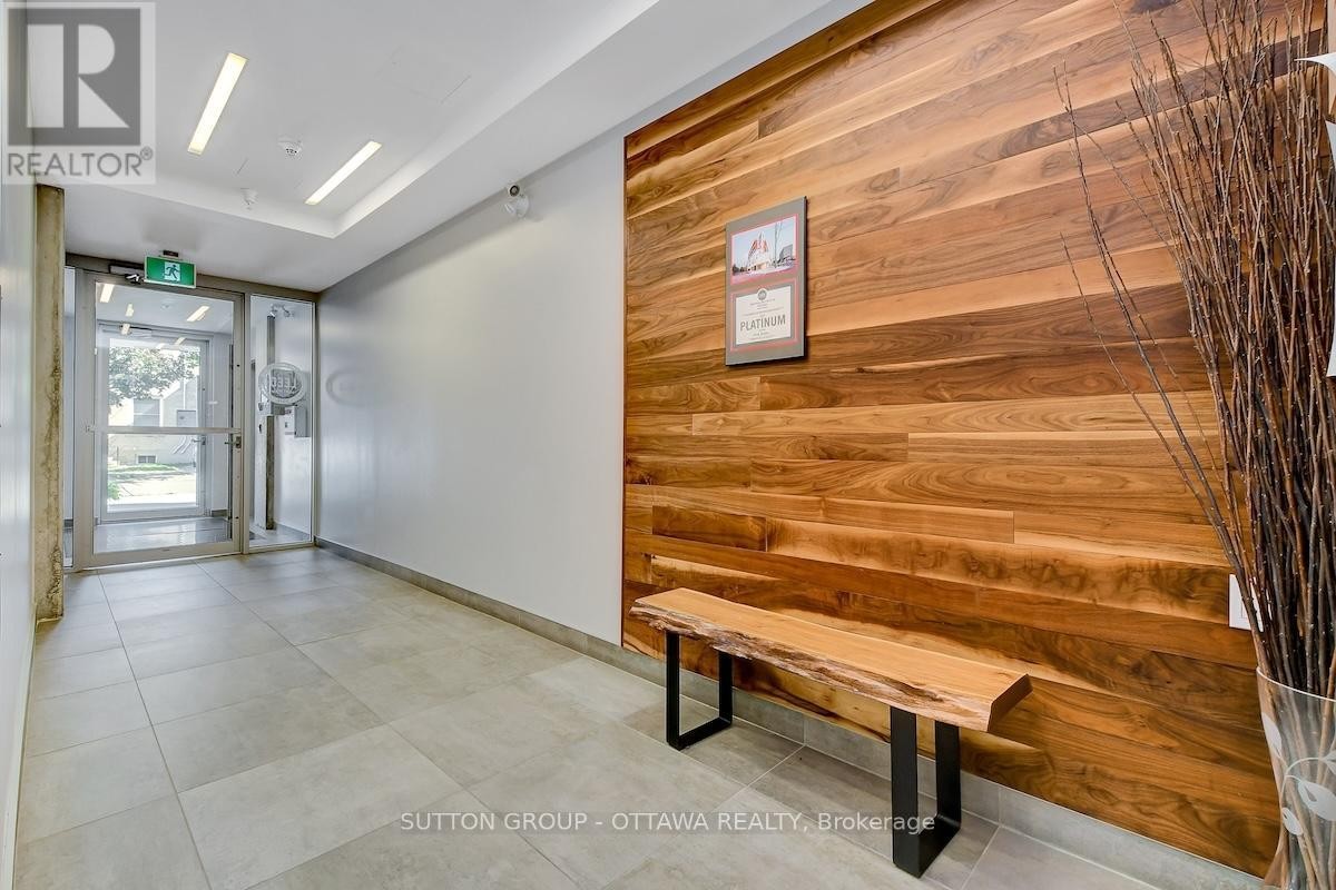 












308 - 1000 WELLINGTON STREET W

,
Ottawa,




Ontario
K1Y2X9


