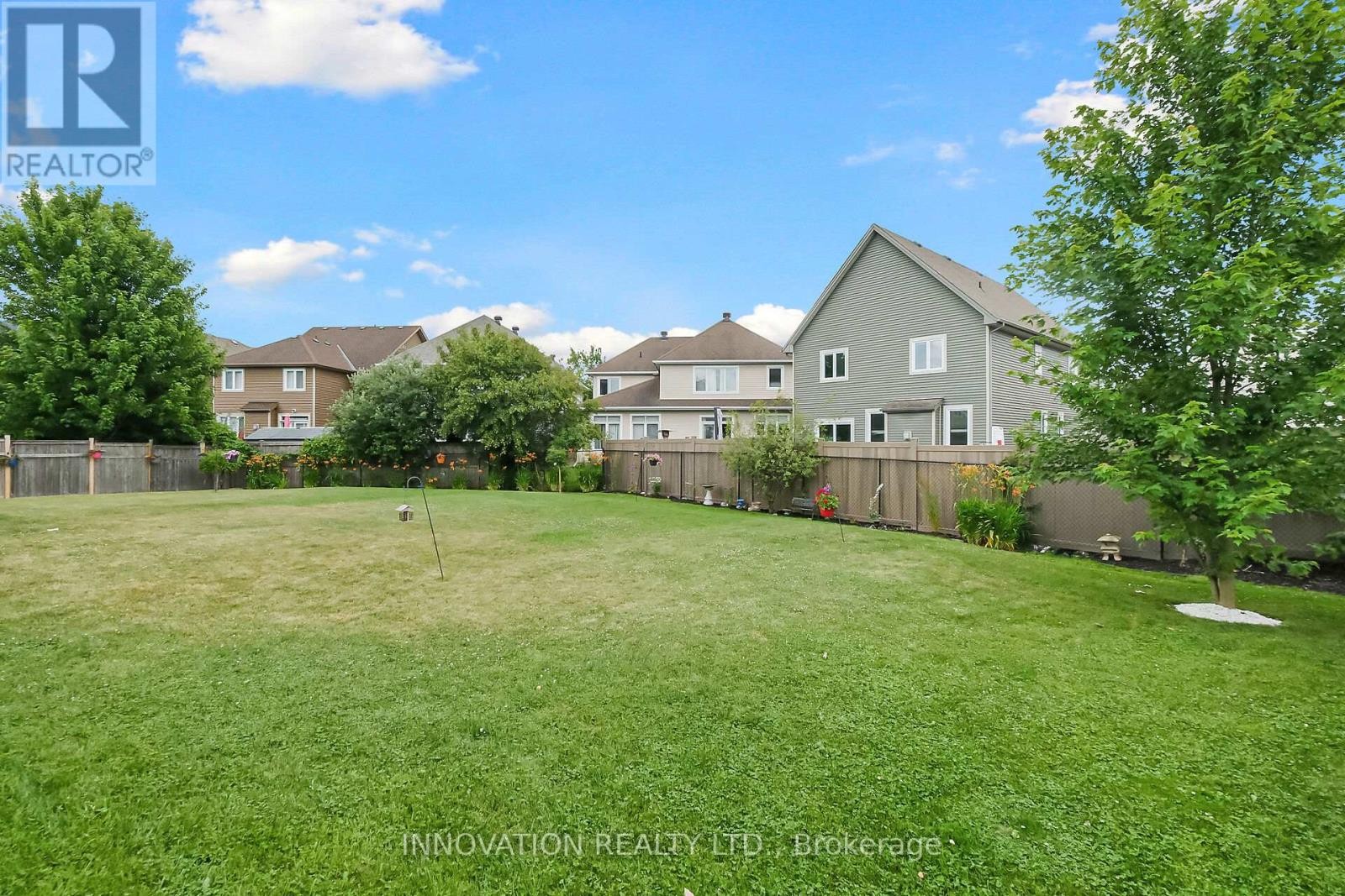 












710 WRANGLER CIRCLE

,
Ottawa,




Ontario
K2S0R2

