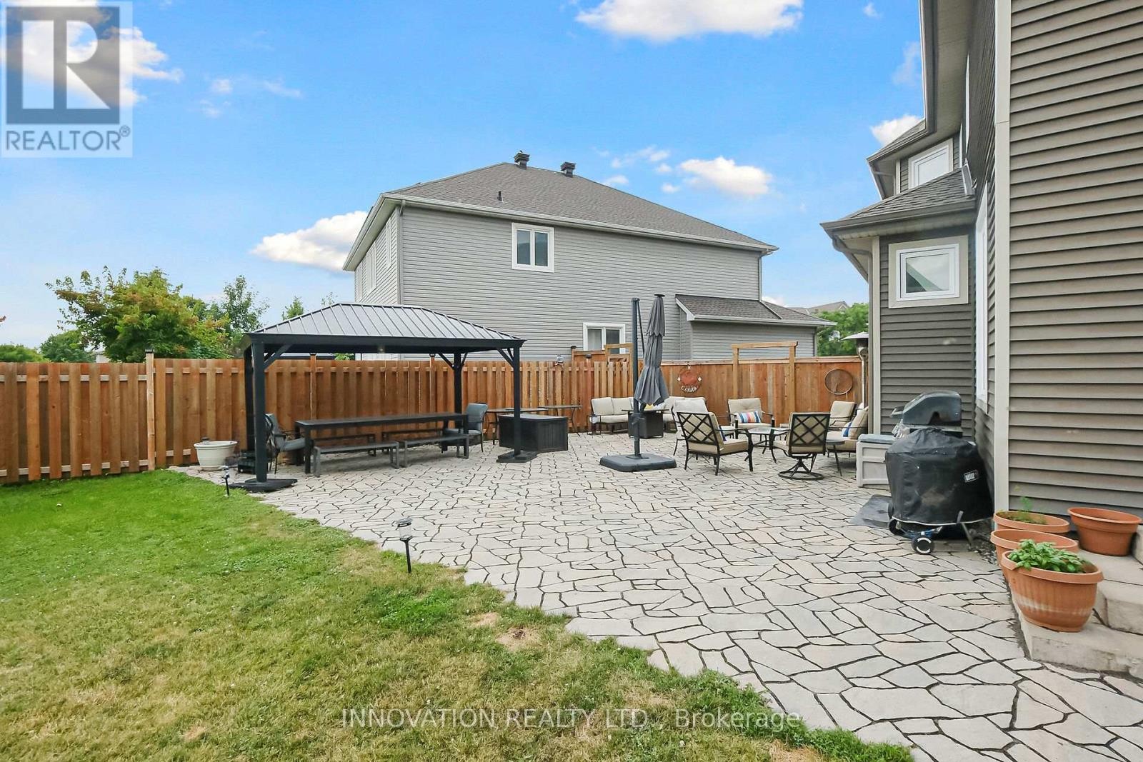 












710 WRANGLER CIRCLE

,
Ottawa,




Ontario
K2S0R2

