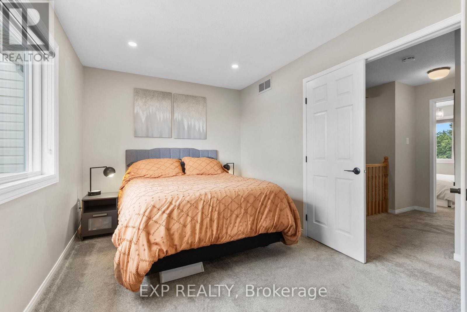 












225 KINCARDINE DRIVE

,
Ottawa,




Ontario
K2V1C5

