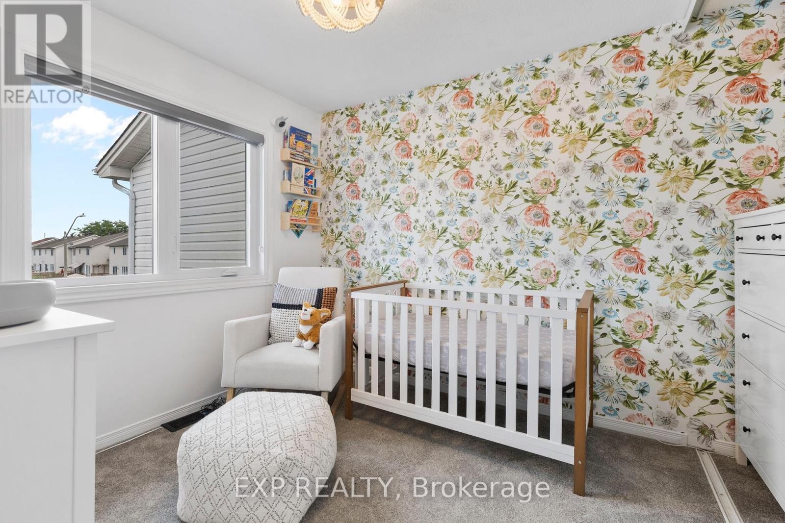 












225 KINCARDINE DRIVE

,
Ottawa,




Ontario
K2V1C5

