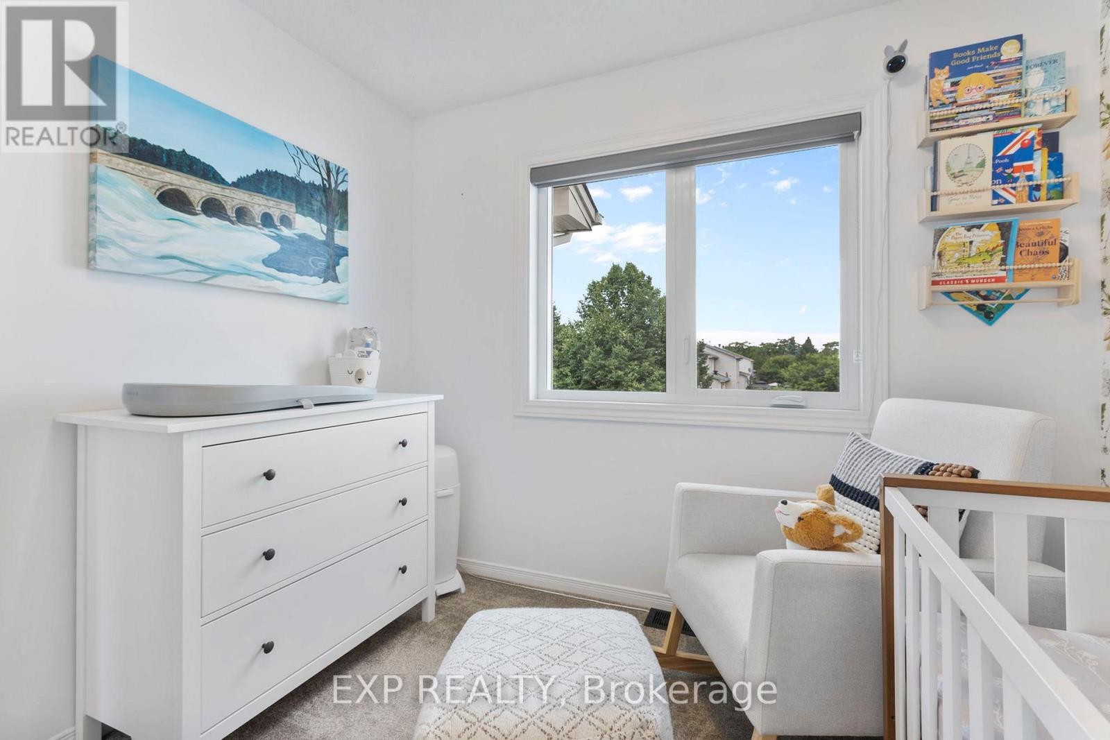 












225 KINCARDINE DRIVE

,
Ottawa,




Ontario
K2V1C5

