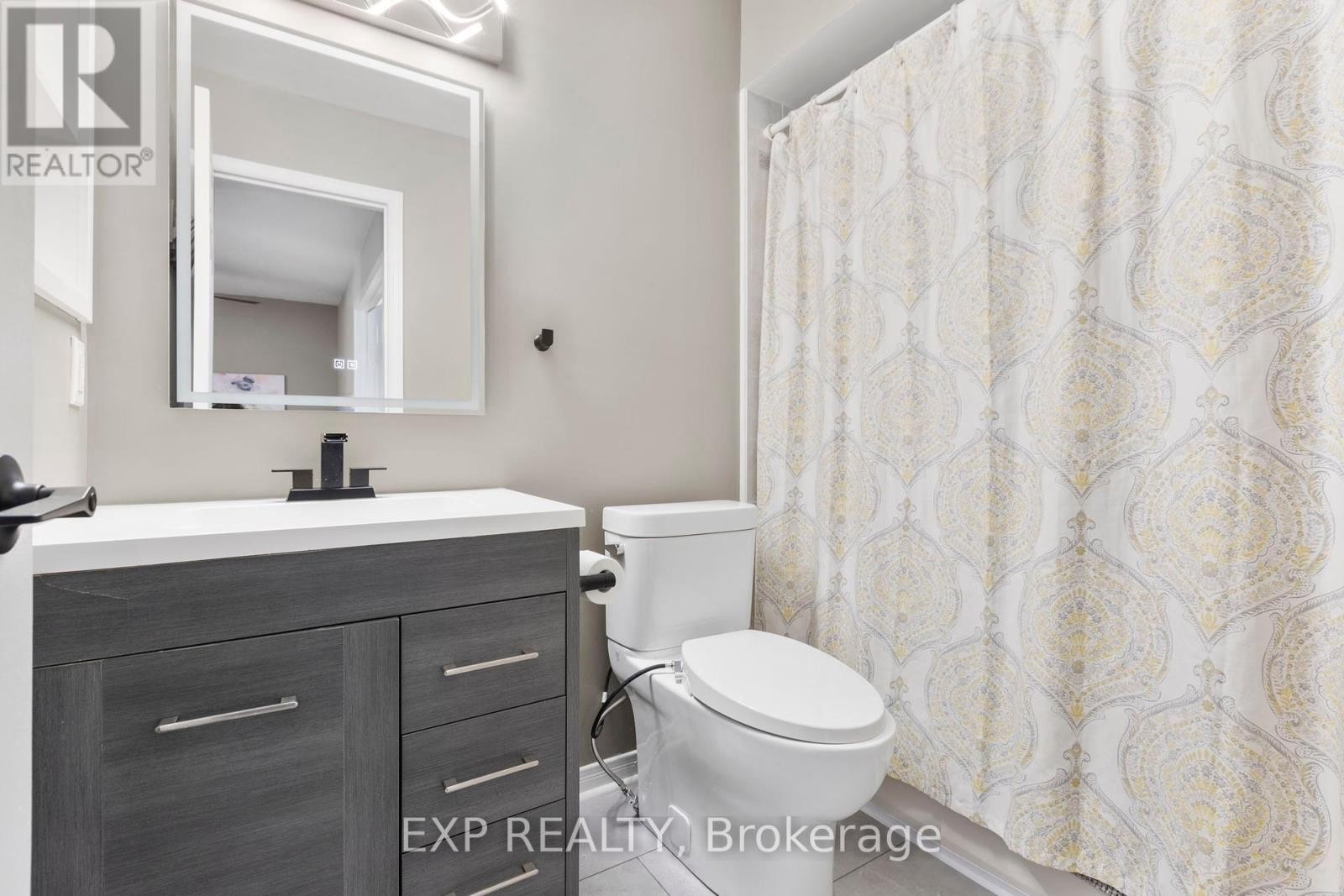 












225 KINCARDINE DRIVE

,
Ottawa,




Ontario
K2V1C5

