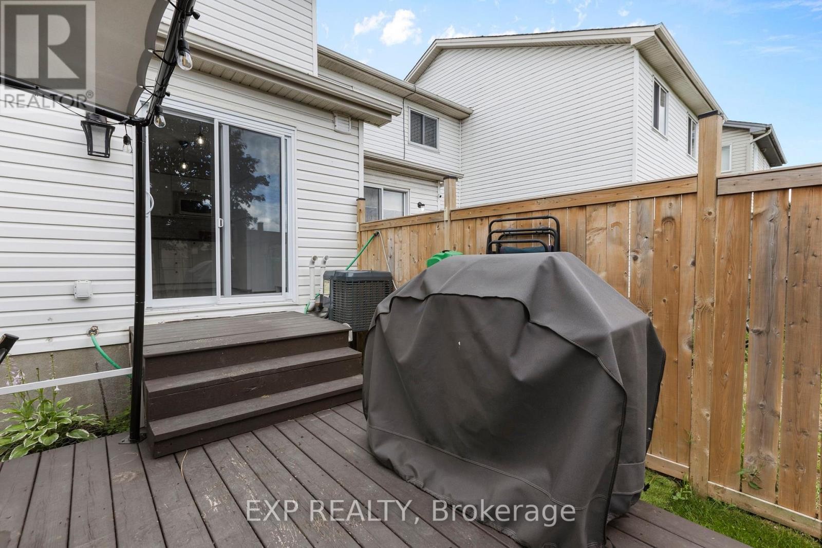 












225 KINCARDINE DRIVE

,
Ottawa,




Ontario
K2V1C5

