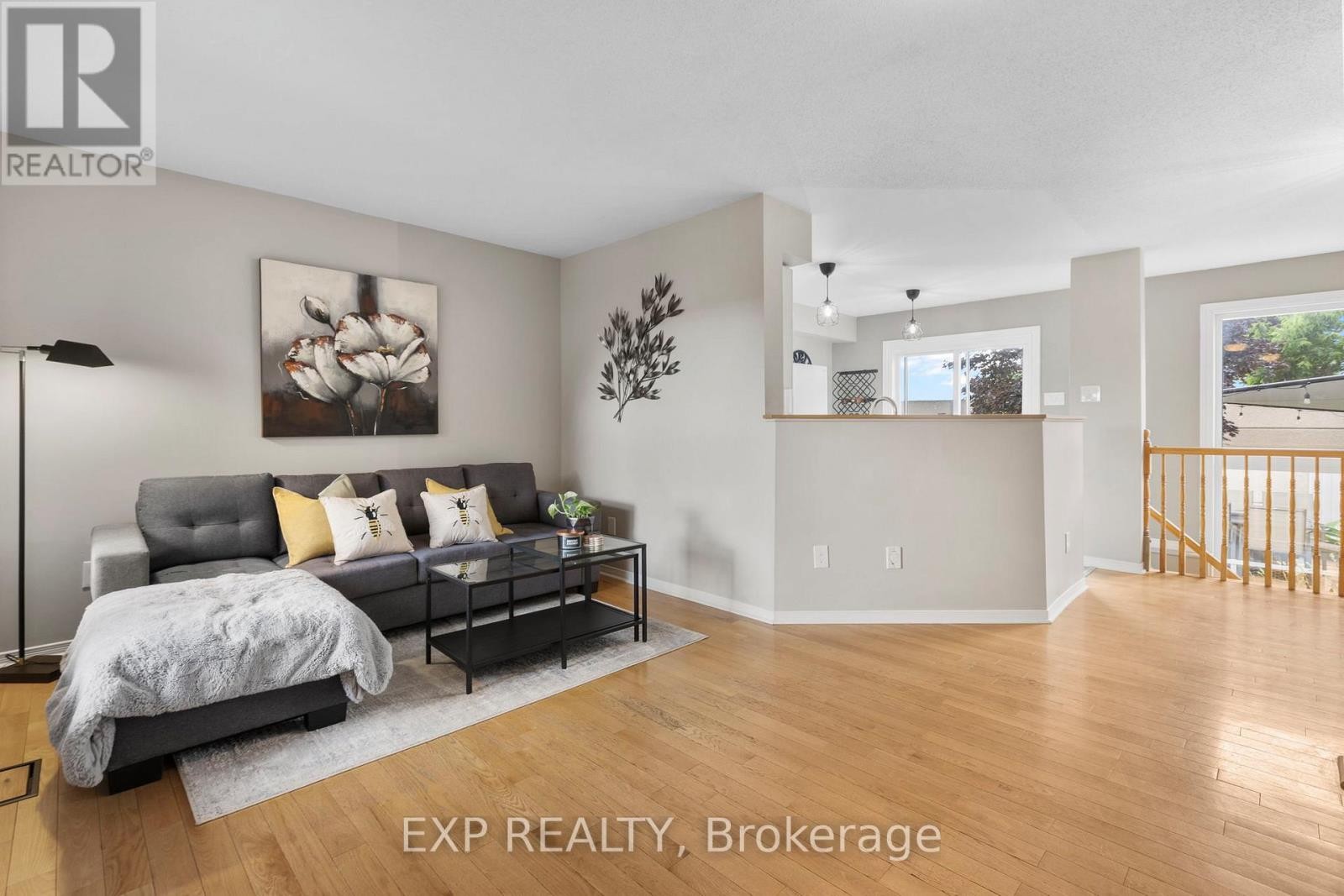 












225 KINCARDINE DRIVE

,
Ottawa,




Ontario
K2V1C5


