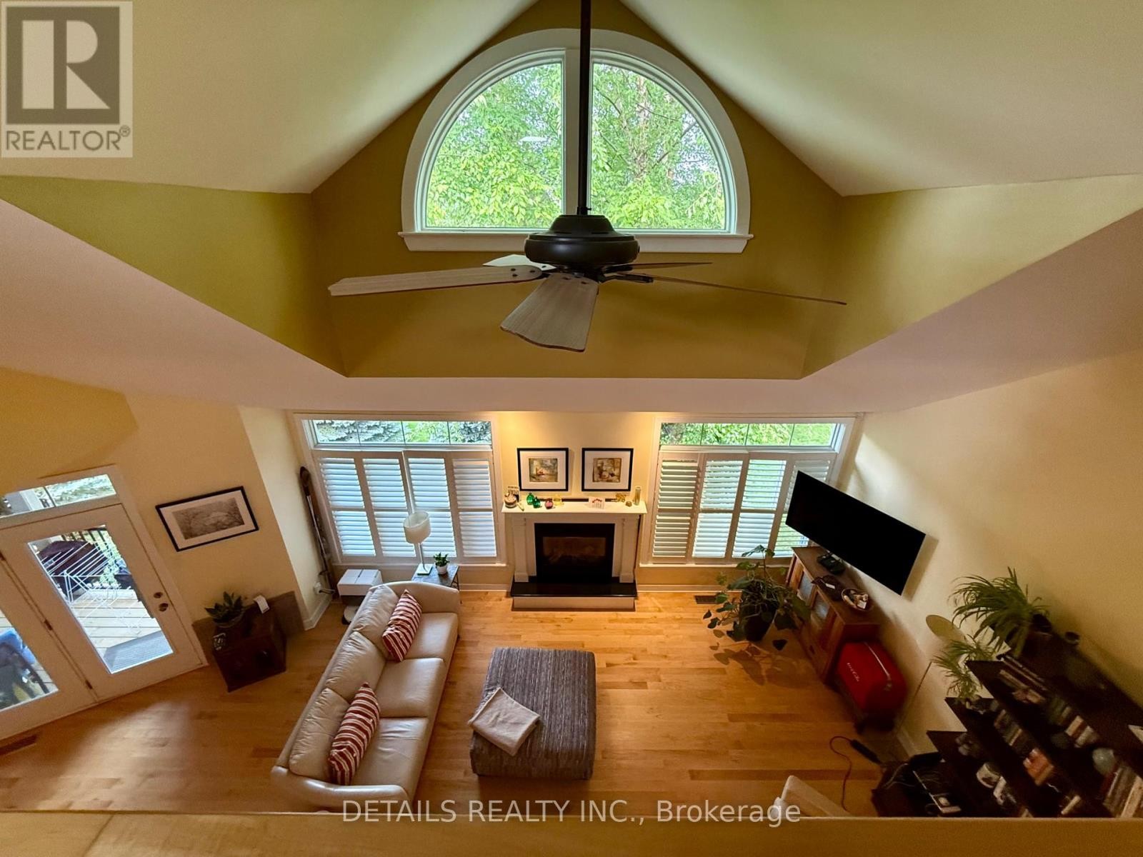 












46 MARSH SPARROW PRIVATE

,
Ottawa,




Ontario
K2K3P2

