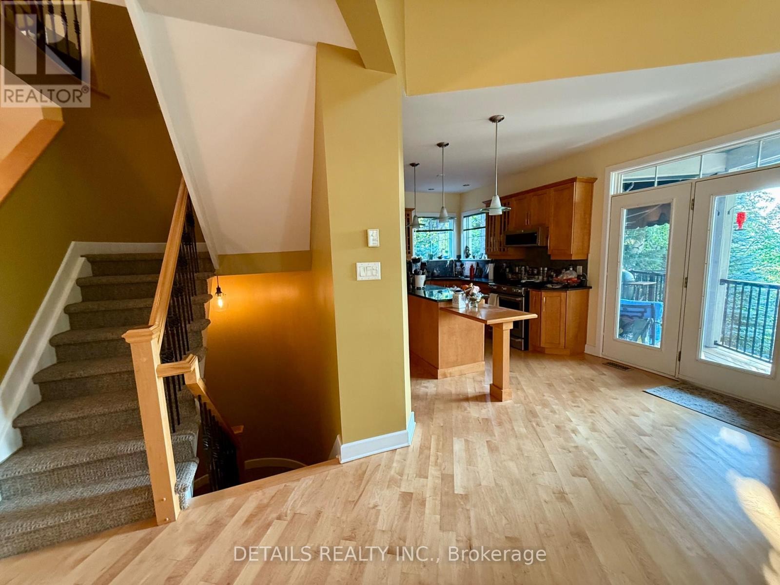 












46 MARSH SPARROW PRIVATE

,
Ottawa,




Ontario
K2K3P2

