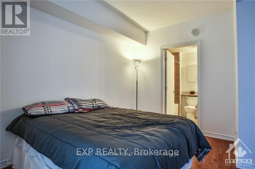 












1111 - 200 RIDEAU STREET

,
Ottawa,




Ontario
K1N5Y1

