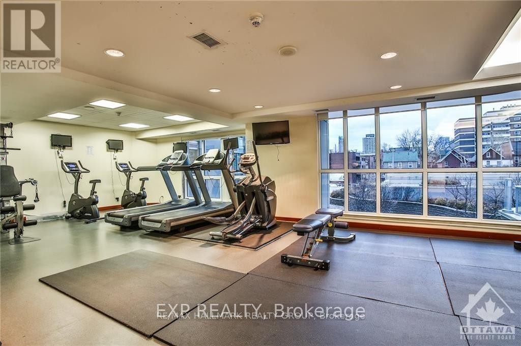 












1111 - 200 RIDEAU STREET

,
Ottawa,




Ontario
K1N5Y1

