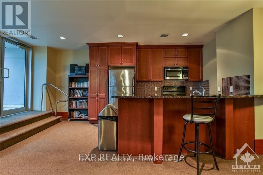 












1111 - 200 RIDEAU STREET

,
Ottawa,




Ontario
K1N5Y1

