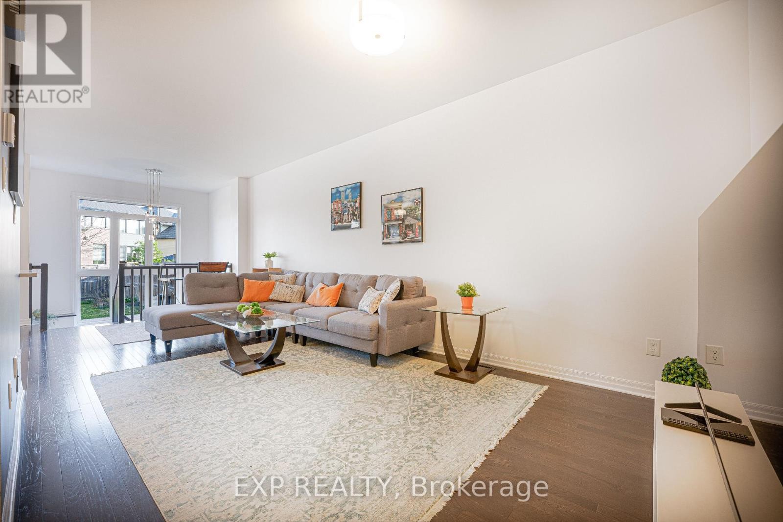 












137 HAWKESWOOD DRIVE

,
Ottawa,




Ontario
K4M0E6

