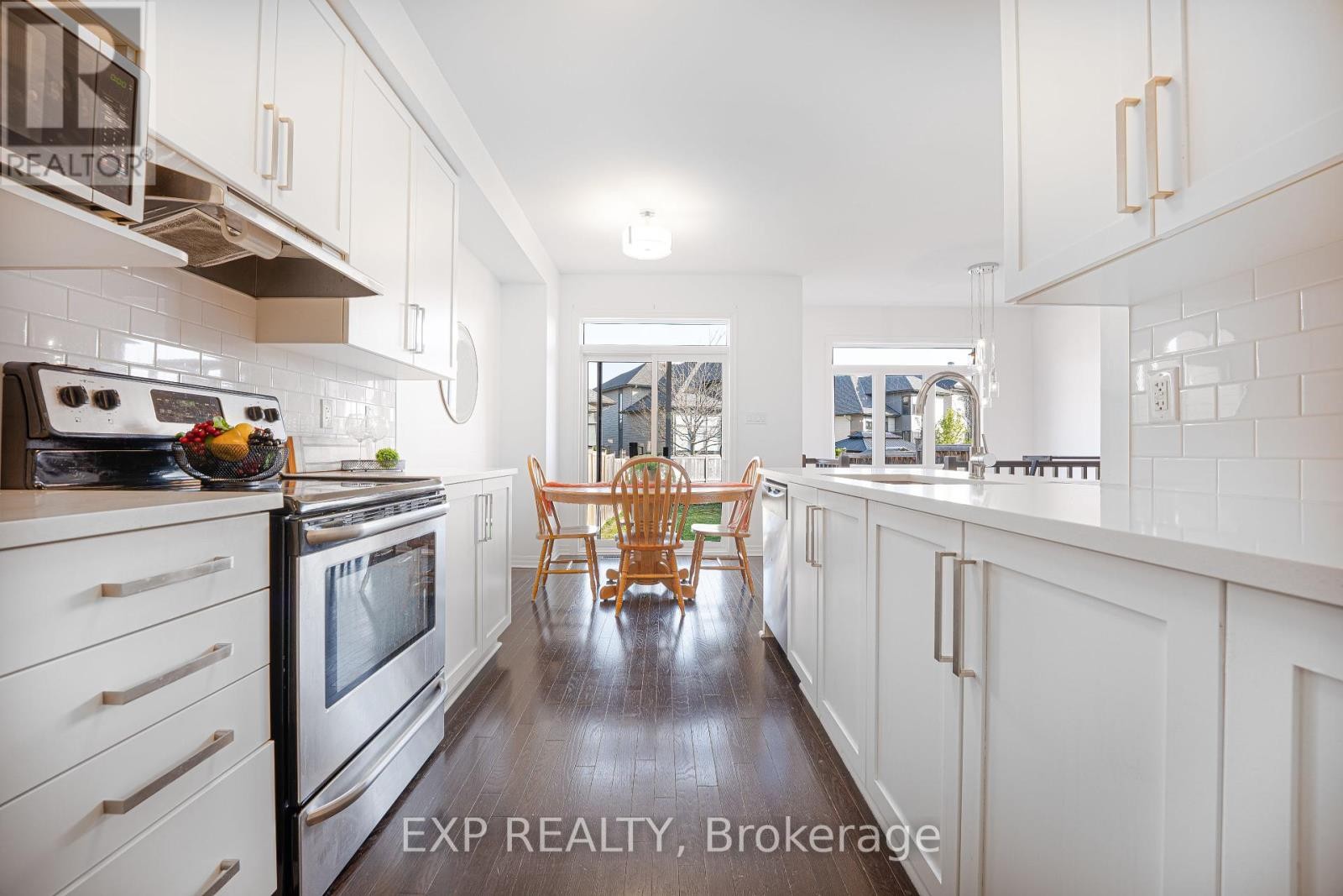 












137 HAWKESWOOD DRIVE

,
Ottawa,




Ontario
K4M0E6

