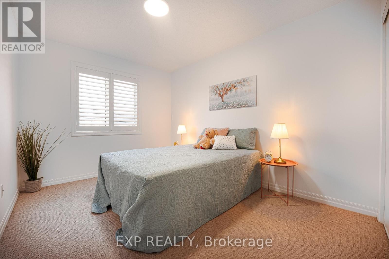 












137 HAWKESWOOD DRIVE

,
Ottawa,




Ontario
K4M0E6

