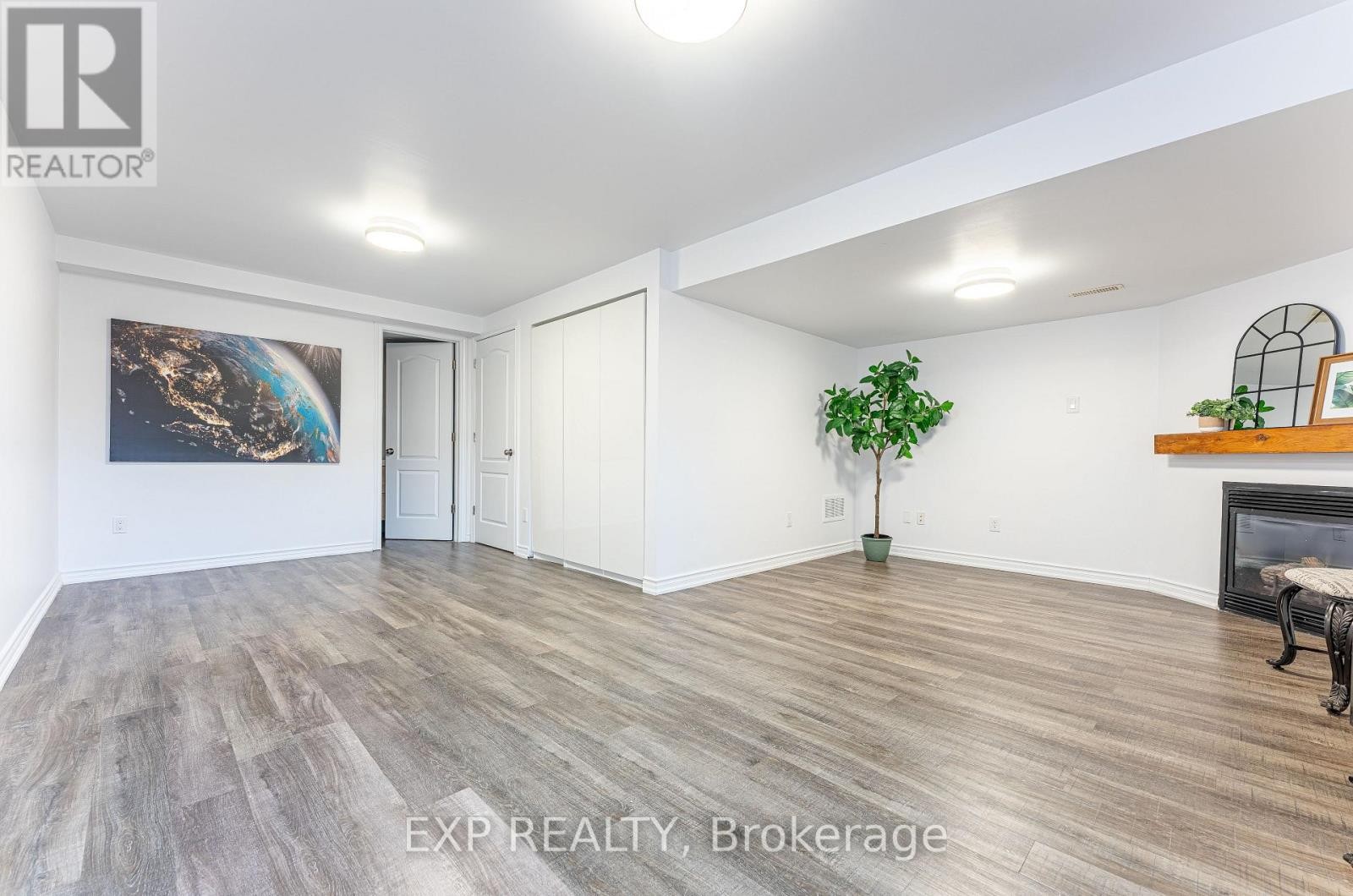 












137 HAWKESWOOD DRIVE

,
Ottawa,




Ontario
K4M0E6


