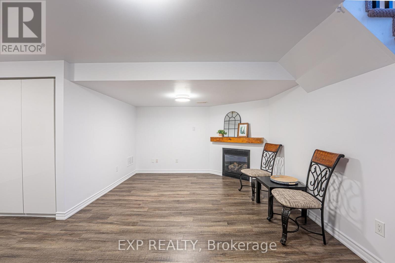 












137 HAWKESWOOD DRIVE

,
Ottawa,




Ontario
K4M0E6

