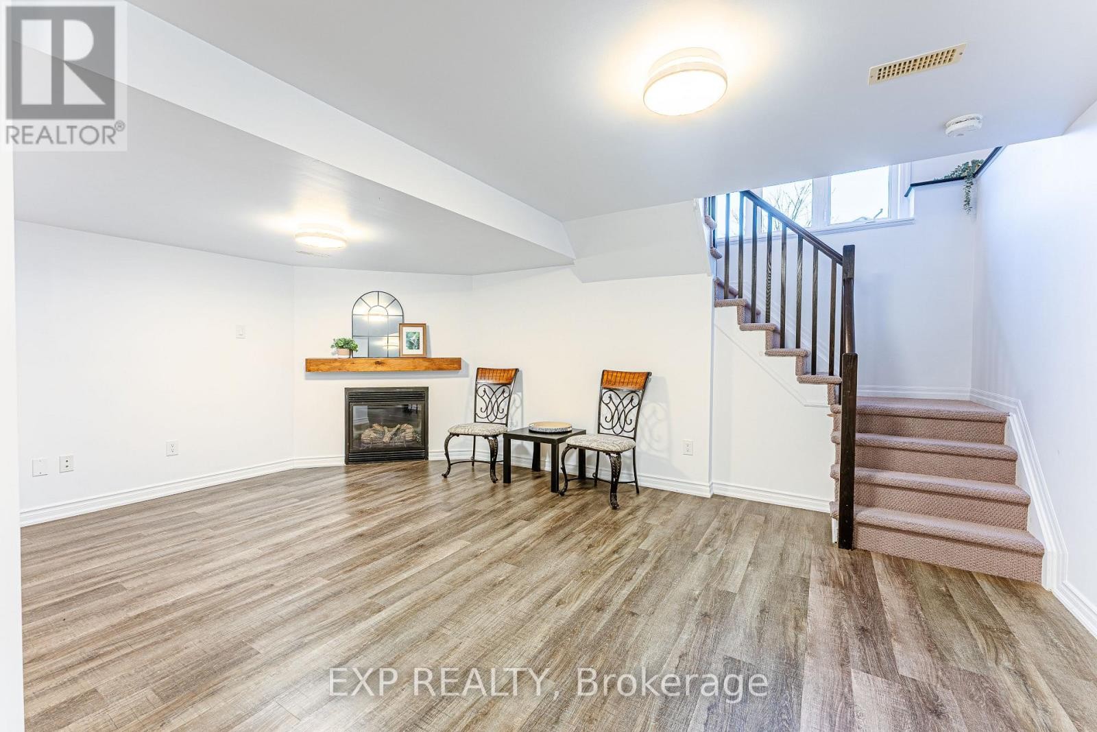 












137 HAWKESWOOD DRIVE

,
Ottawa,




Ontario
K4M0E6

