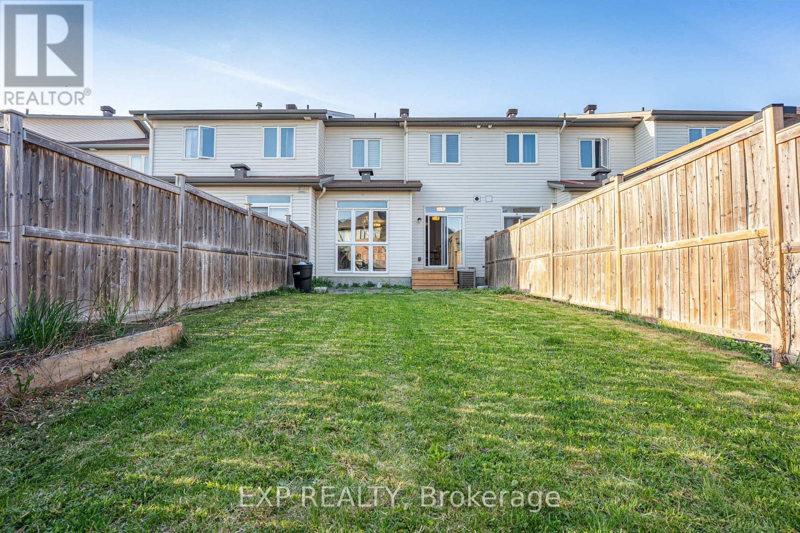 












137 HAWKESWOOD DRIVE

,
Ottawa,




Ontario
K4M0E6

