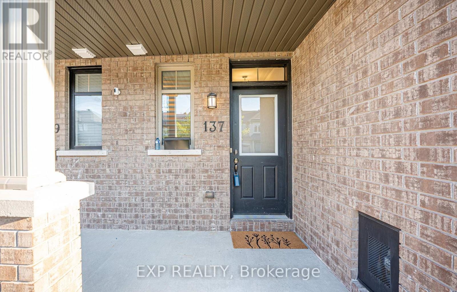 












137 HAWKESWOOD DRIVE

,
Ottawa,




Ontario
K4M0E6


