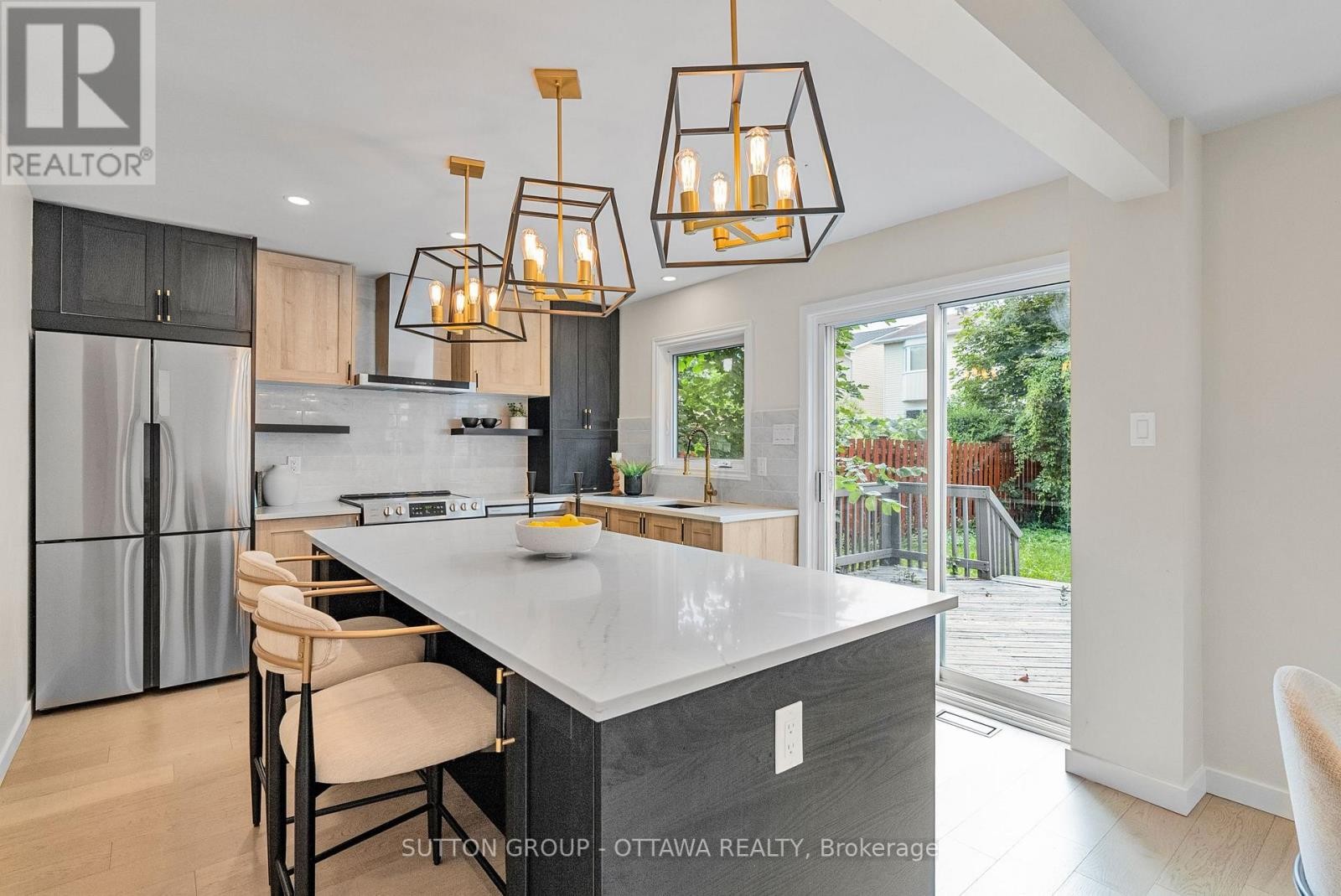 












6651 TOONEY DRIVE

,
Ottawa,




Ontario
K1C6P7


