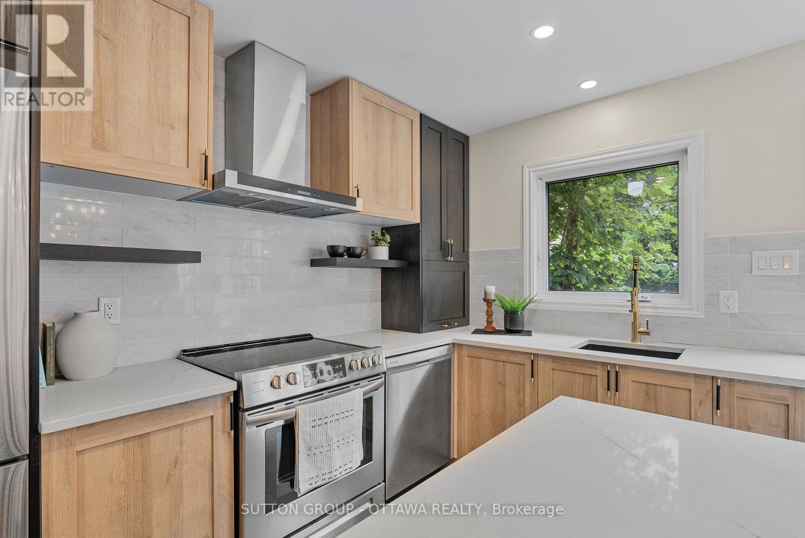 












6651 TOONEY DRIVE

,
Ottawa,




Ontario
K1C6P7


