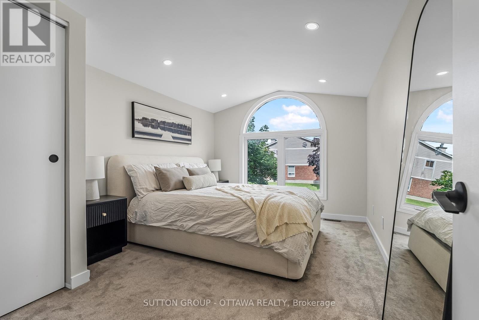












6651 TOONEY DRIVE

,
Ottawa,




Ontario
K1C6P7

