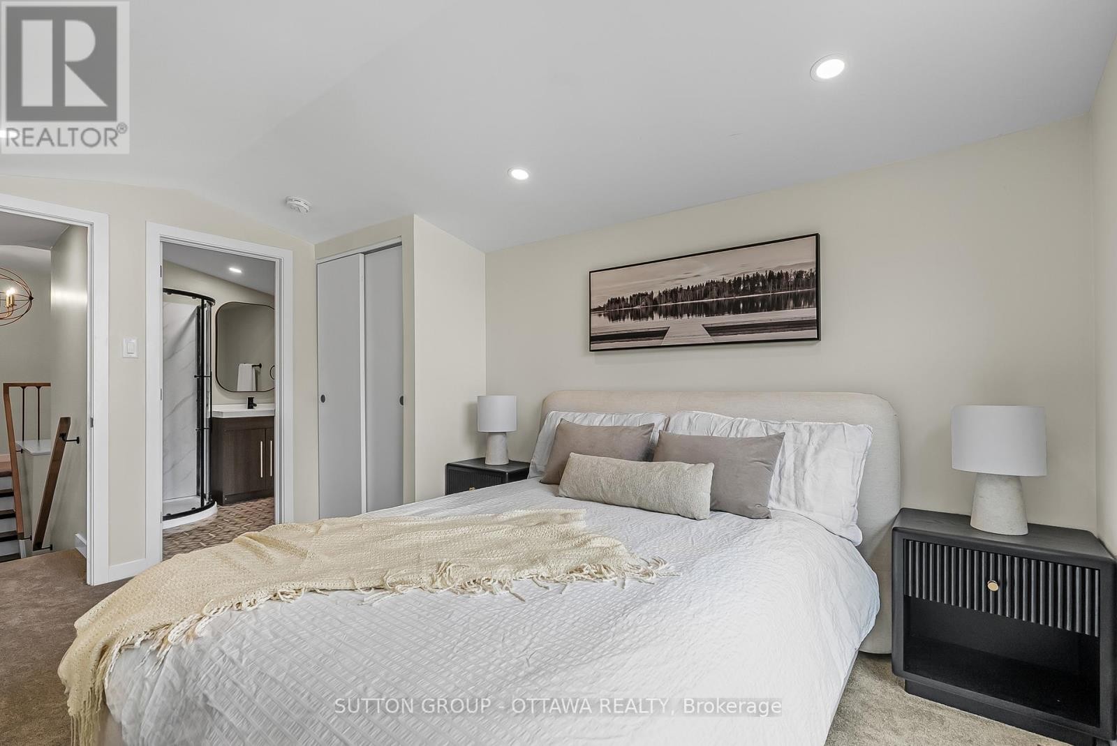 












6651 TOONEY DRIVE

,
Ottawa,




Ontario
K1C6P7

