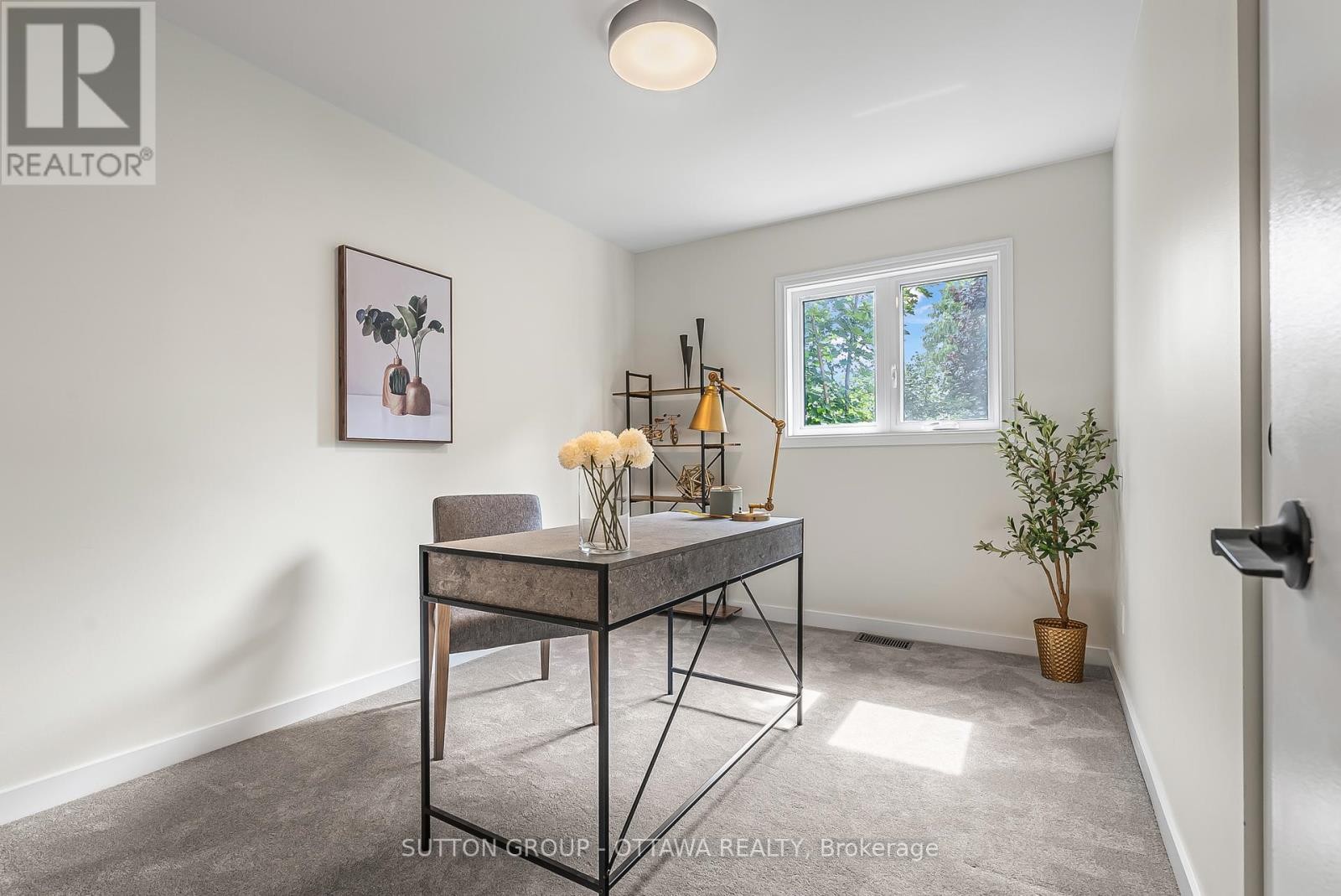 












6651 TOONEY DRIVE

,
Ottawa,




Ontario
K1C6P7

