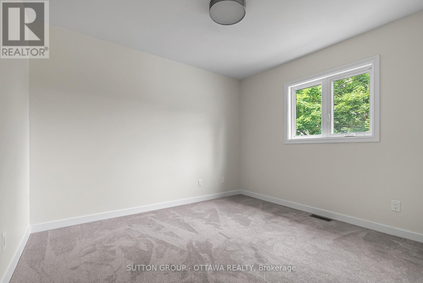 












6651 TOONEY DRIVE

,
Ottawa,




Ontario
K1C6P7

