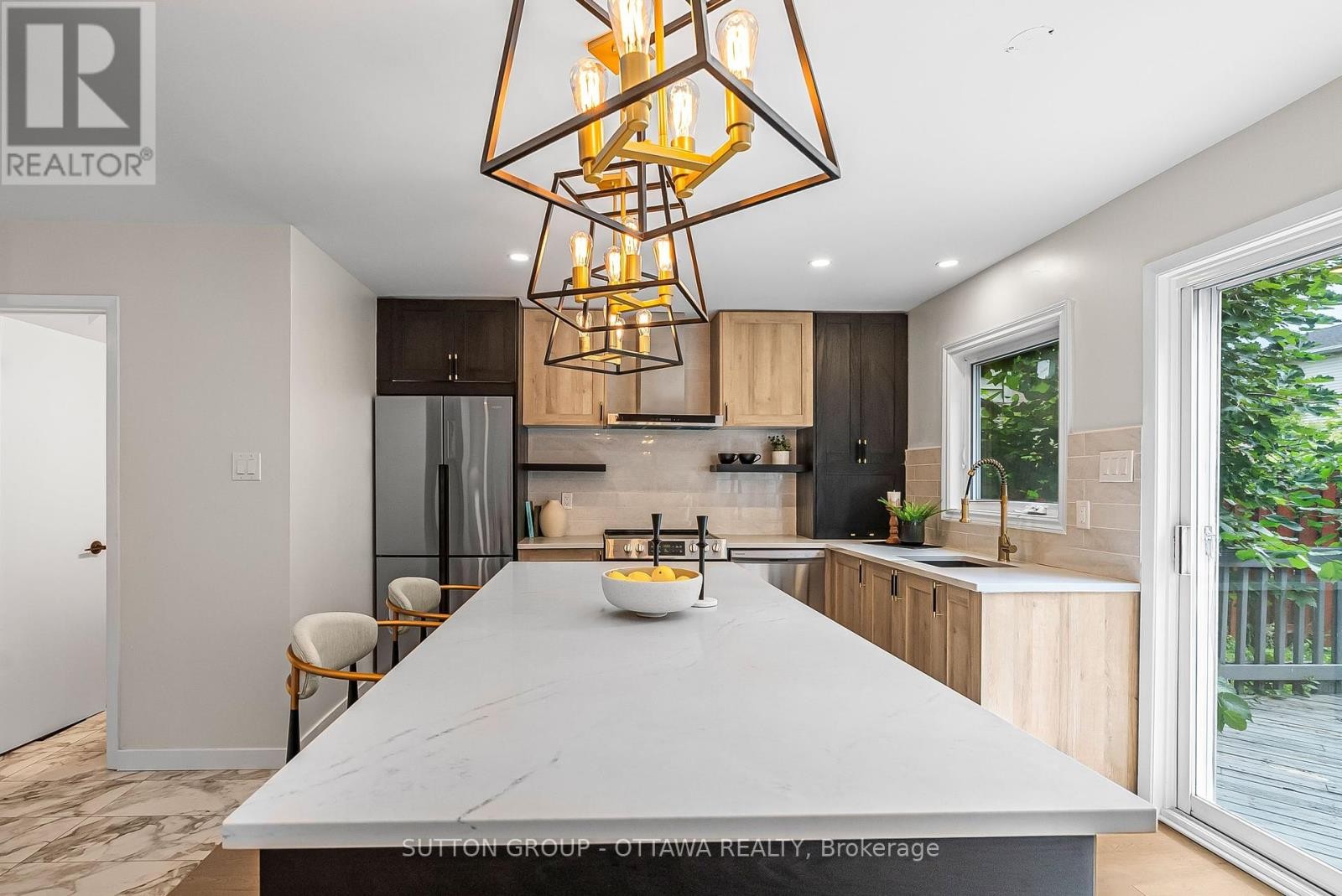 












6651 TOONEY DRIVE

,
Ottawa,




Ontario
K1C6P7

