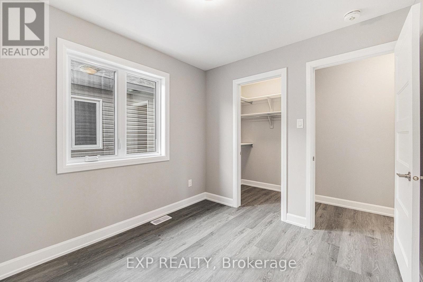 












1227 MONTBLANC CRESCENT

,
Russell,




Ontario
K0A1W0

