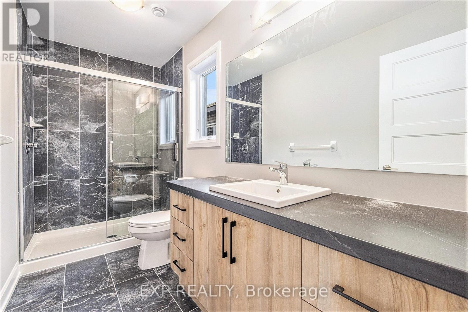 












1227 MONTBLANC CRESCENT

,
Russell,




Ontario
K0A1W0


