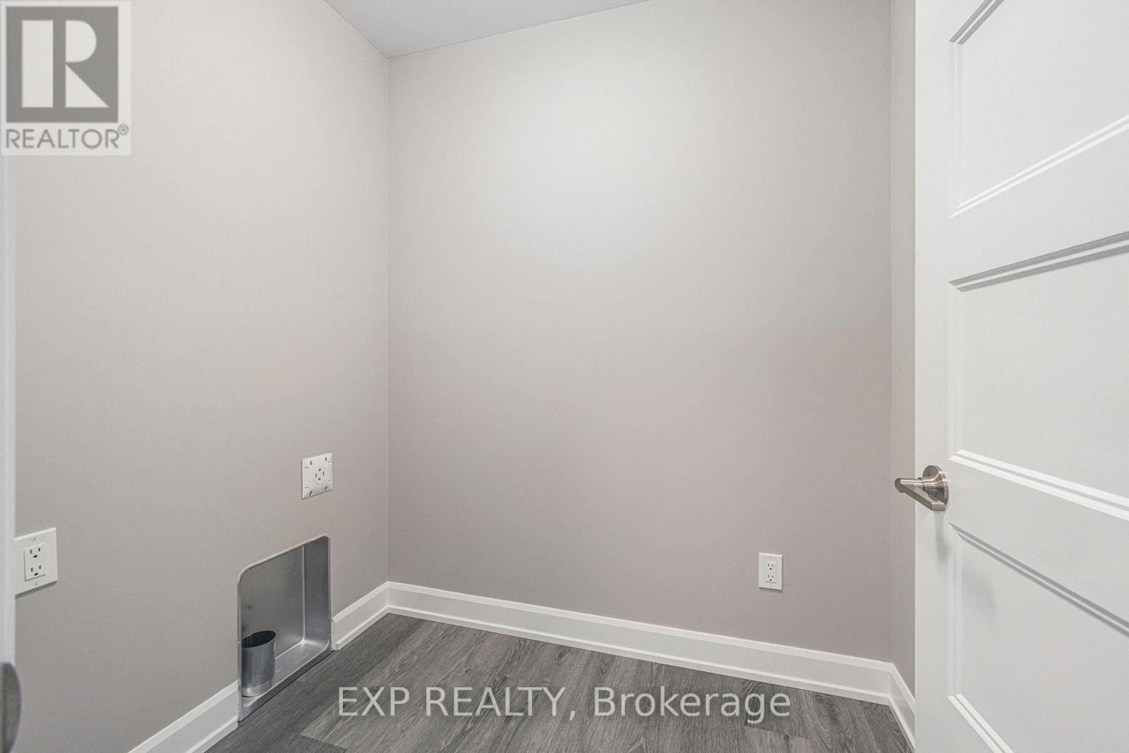 












1227 MONTBLANC CRESCENT

,
Russell,




Ontario
K0A1W0

