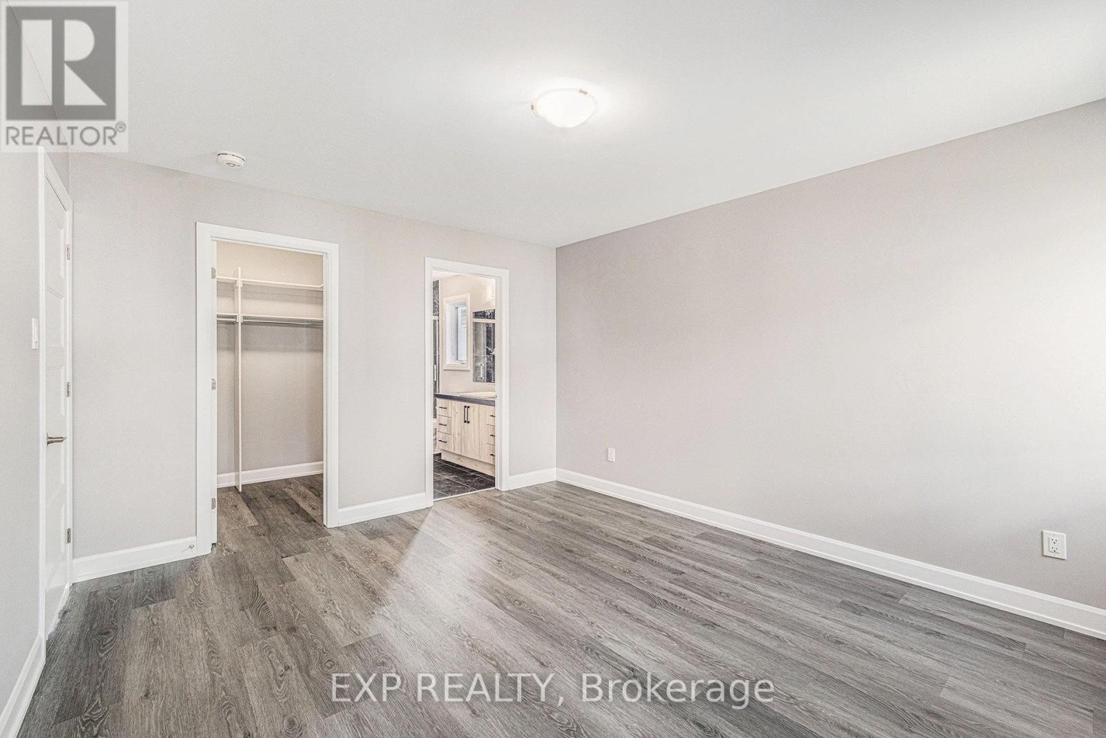 












1227 MONTBLANC CRESCENT

,
Russell,




Ontario
K0A1W0


