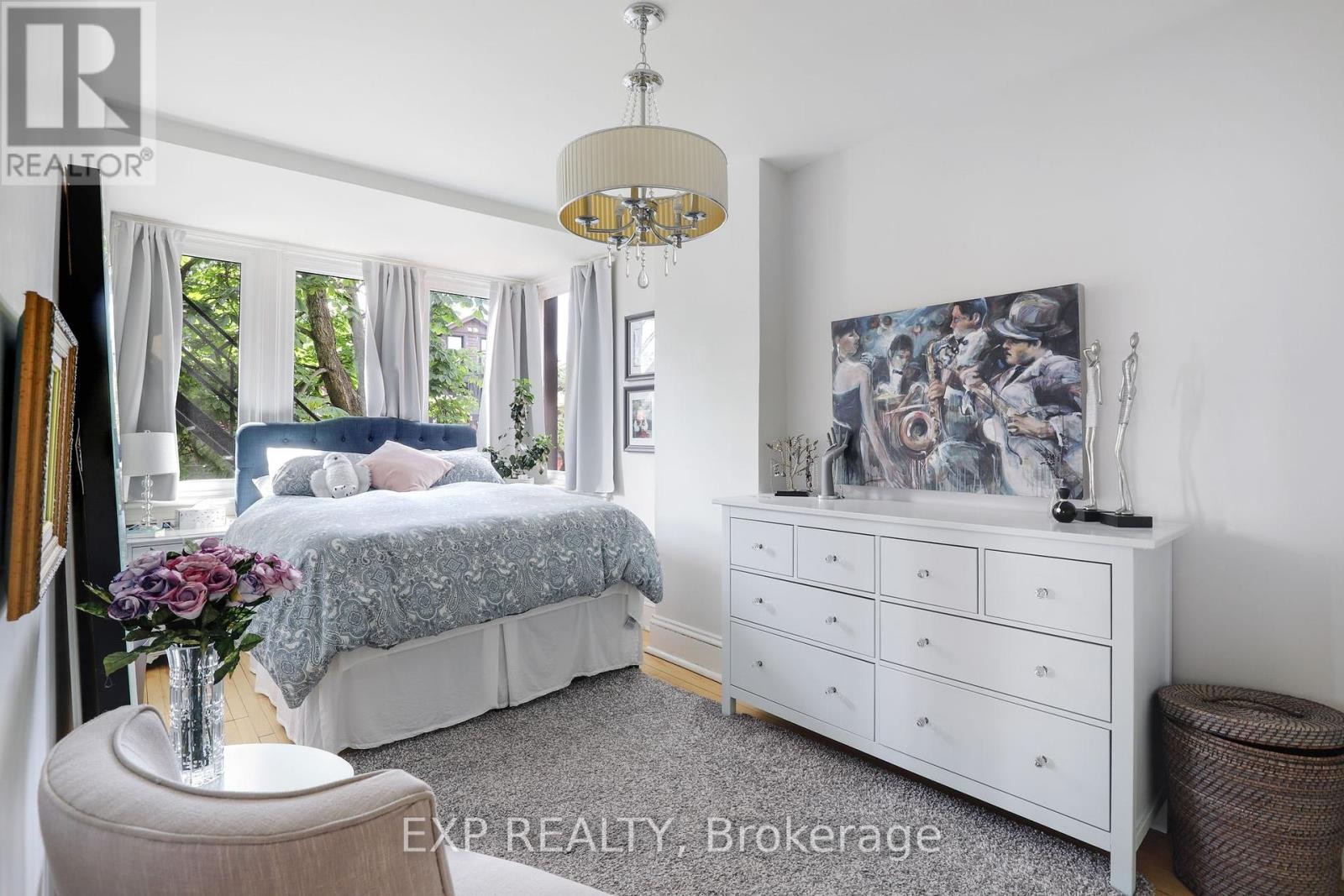 












22 DELAWARE AVENUE

,
Ottawa,




Ontario
K2P0Z3

