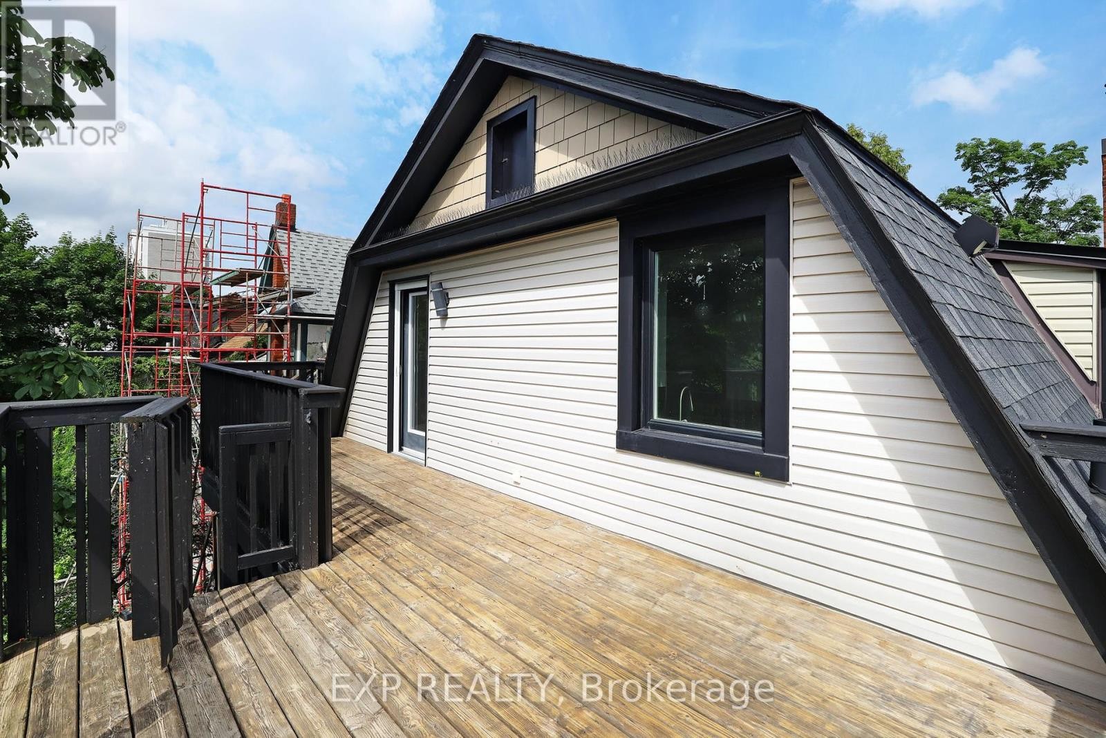 












22 DELAWARE AVENUE

,
Ottawa,




Ontario
K2P0Z3

