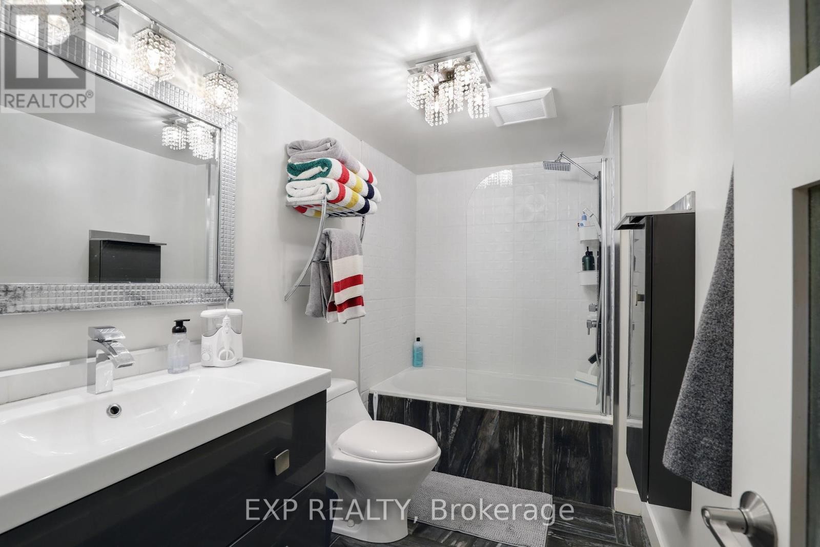 












22 DELAWARE AVENUE

,
Ottawa,




Ontario
K2P0Z3

