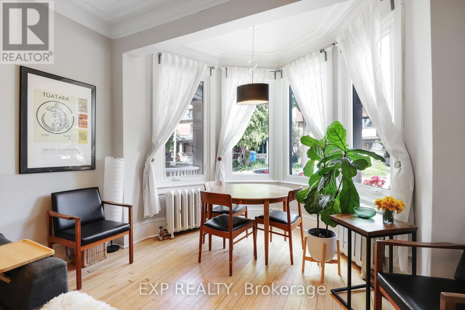 












22 DELAWARE AVENUE

,
Ottawa,




Ontario
K2P0Z3

