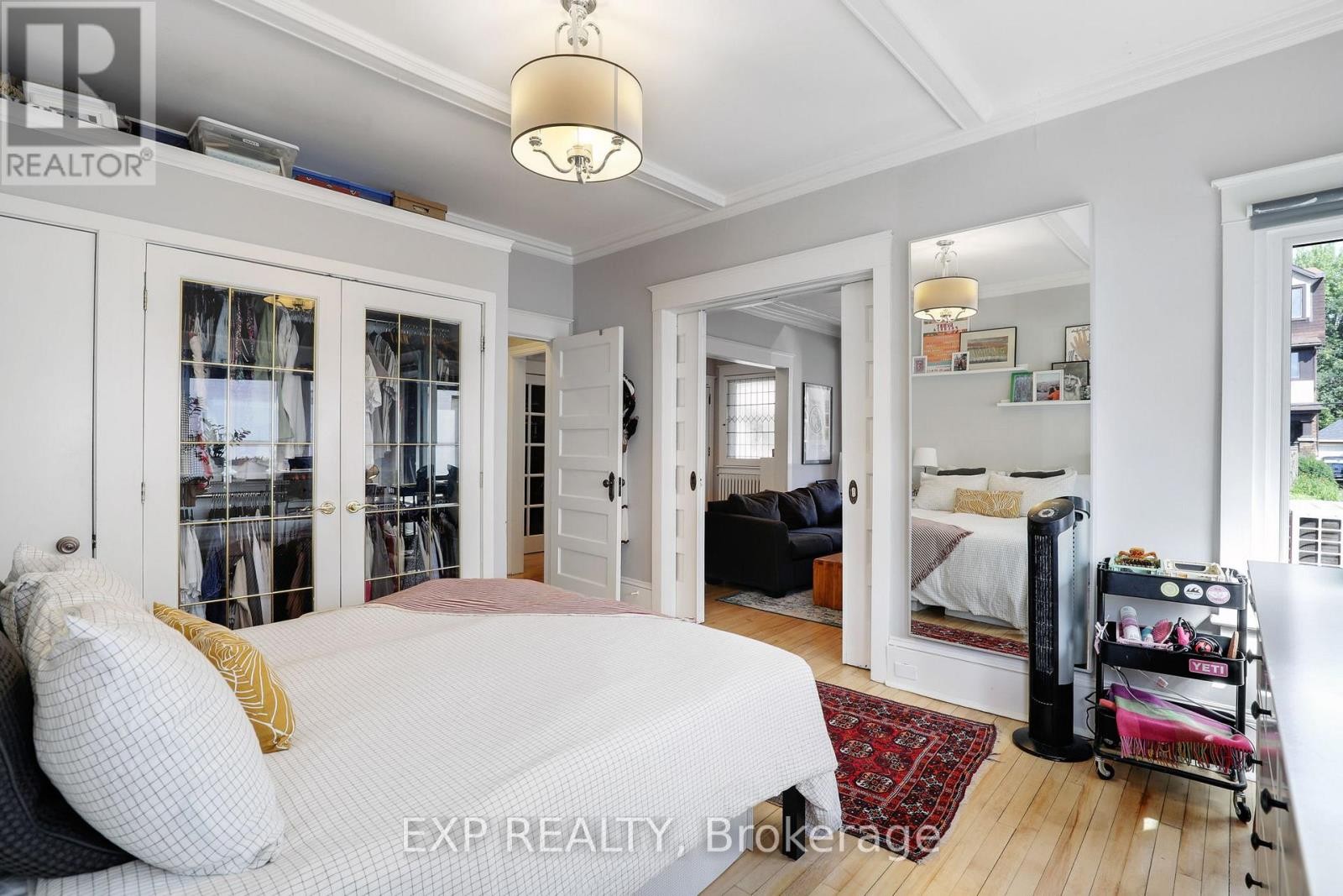 












22 DELAWARE AVENUE

,
Ottawa,




Ontario
K2P0Z3

