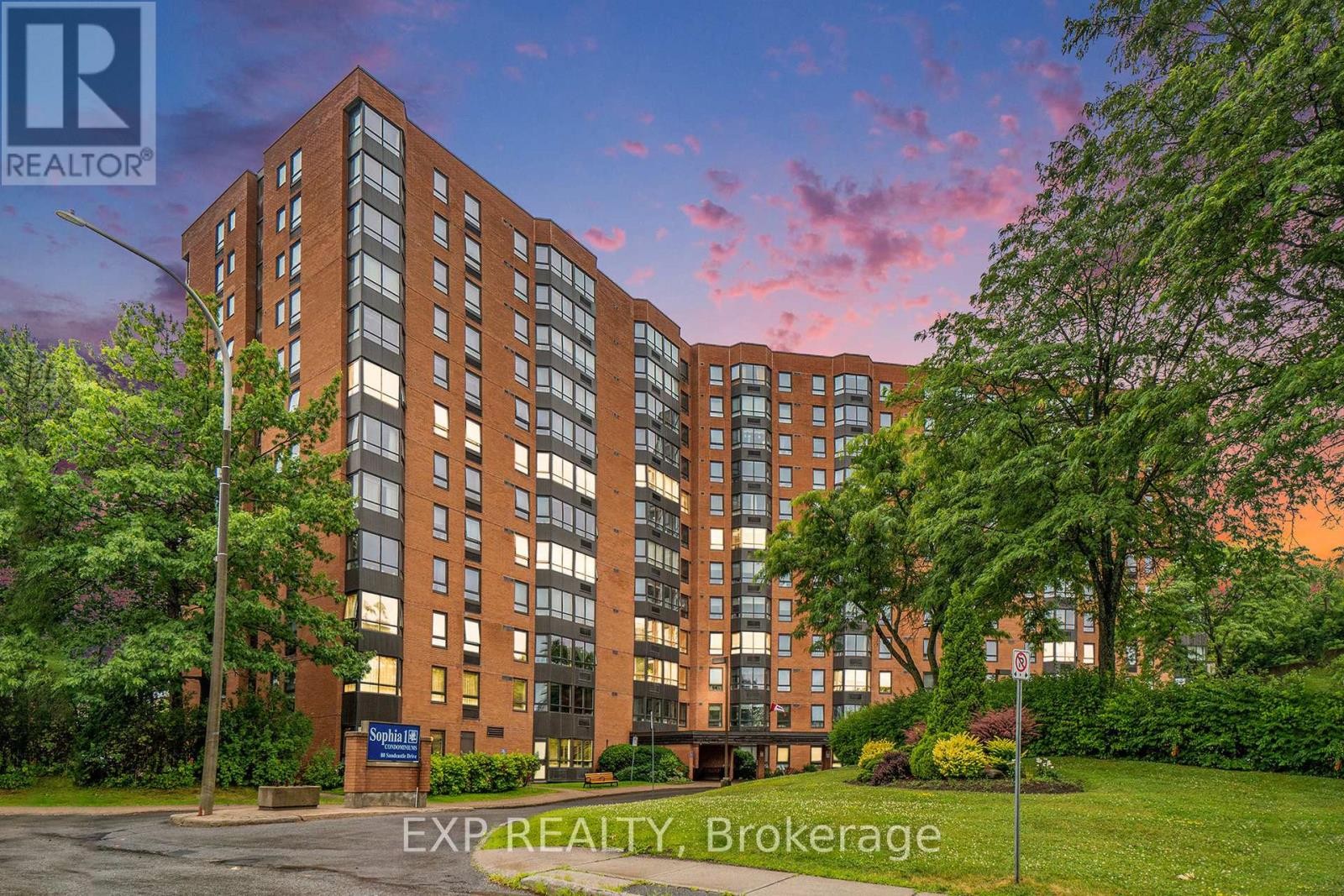 












107 - 80 SANDCASTLE DRIVE

,
Ottawa,




Ontario
K2H9E7

