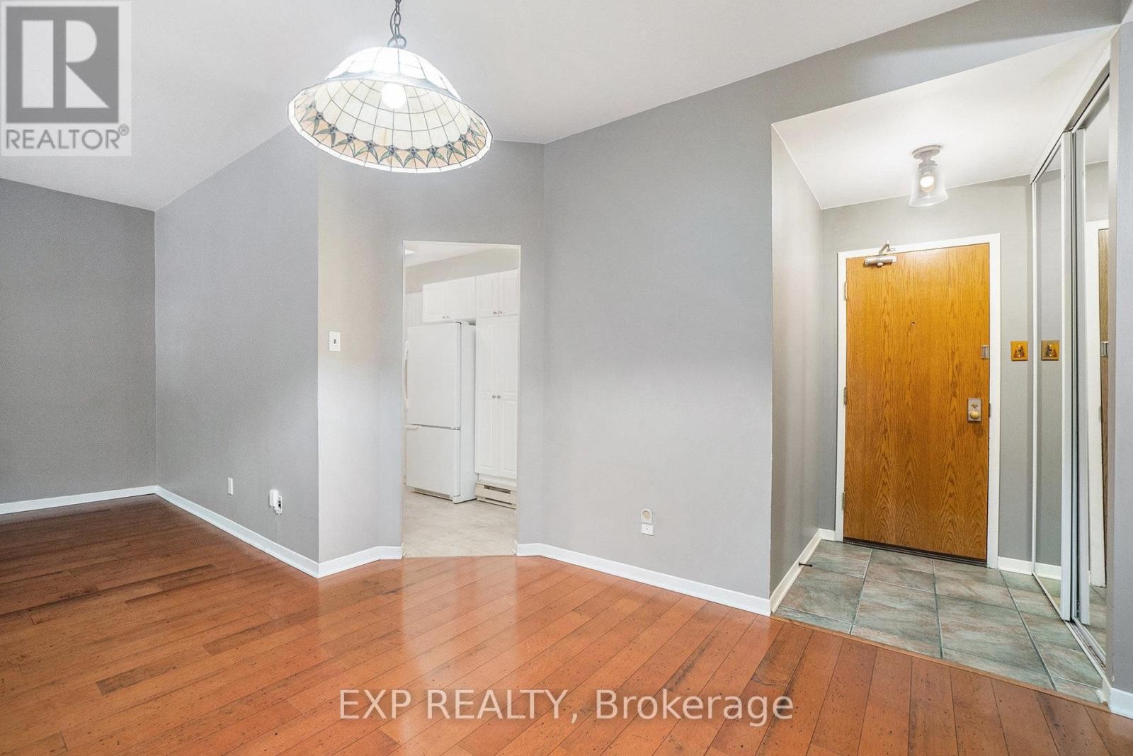 












107 - 80 SANDCASTLE DRIVE

,
Ottawa,




Ontario
K2H9E7

