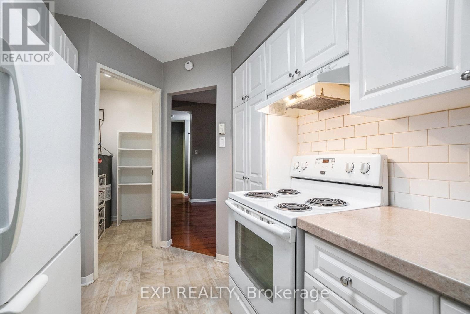 












107 - 80 SANDCASTLE DRIVE

,
Ottawa,




Ontario
K2H9E7

