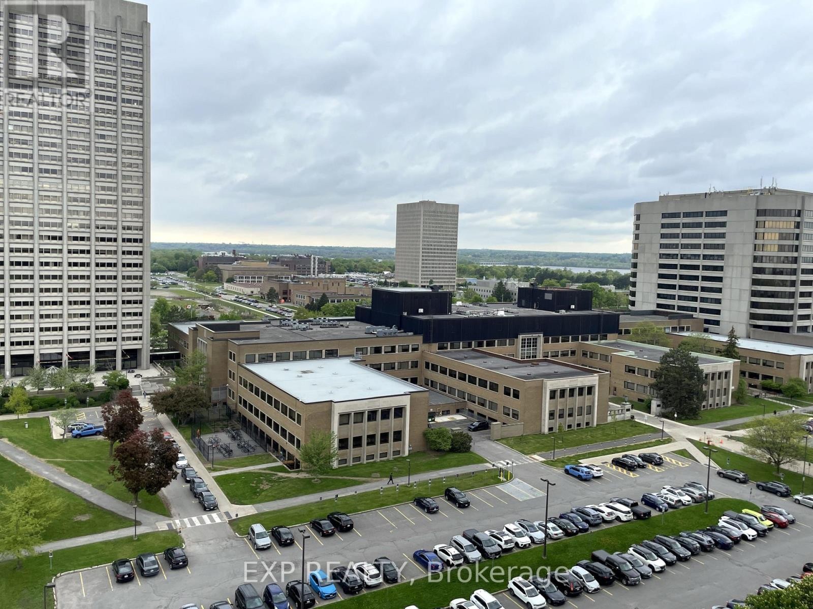 












1510 - 215 PARKDALE AVENUE

,
Ottawa,




Ontario
K1Y4T8

