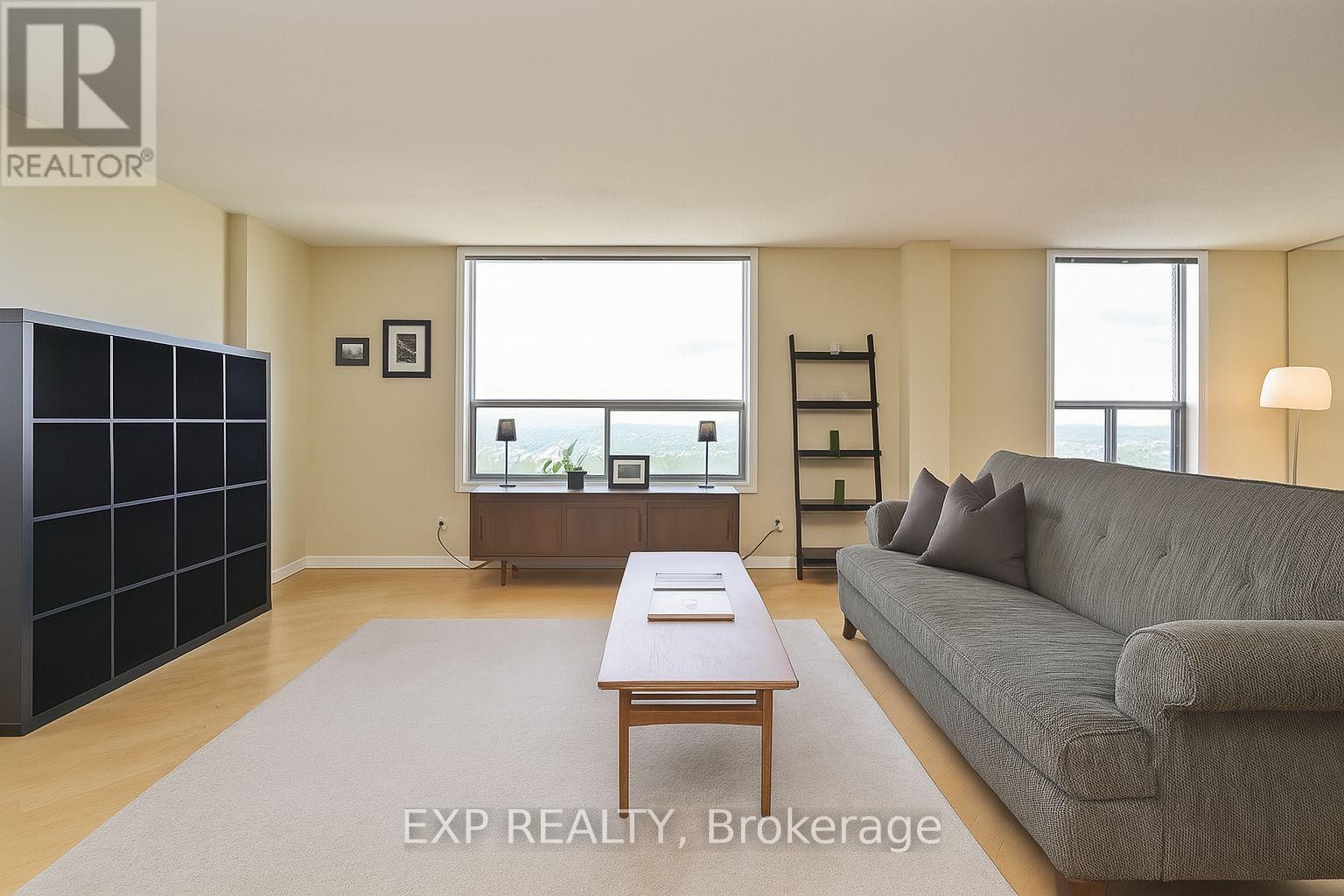 












1510 - 215 PARKDALE AVENUE

,
Ottawa,




Ontario
K1Y4T8

