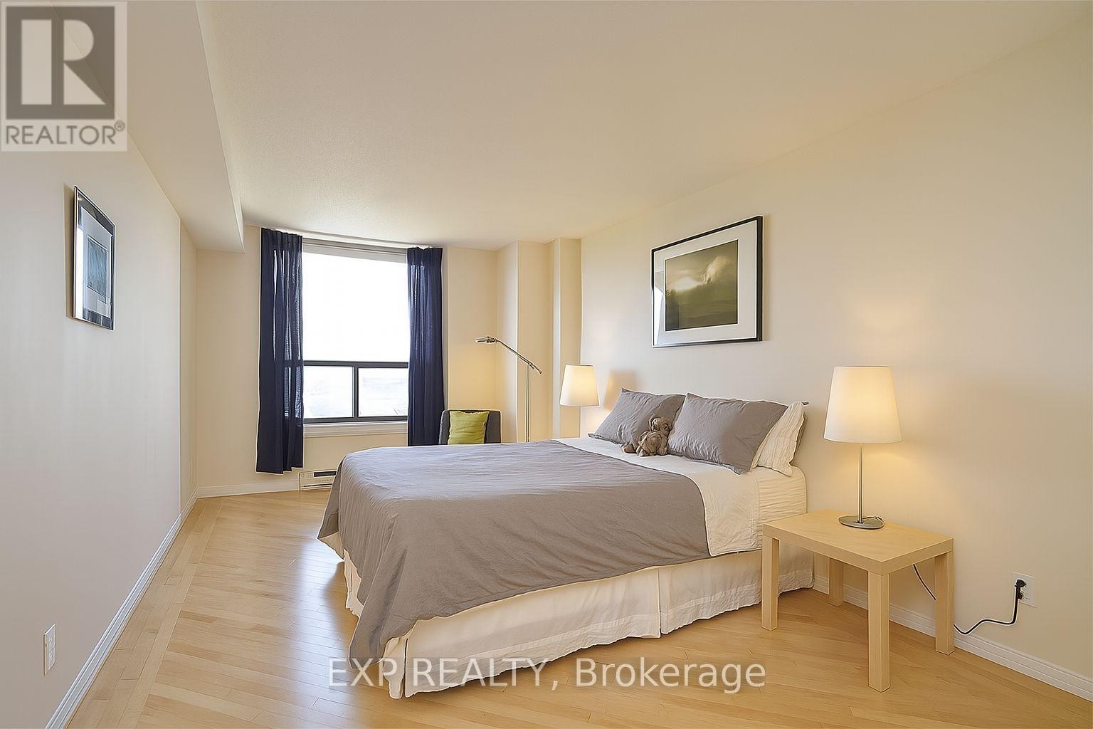 












1510 - 215 PARKDALE AVENUE

,
Ottawa,




Ontario
K1Y4T8

