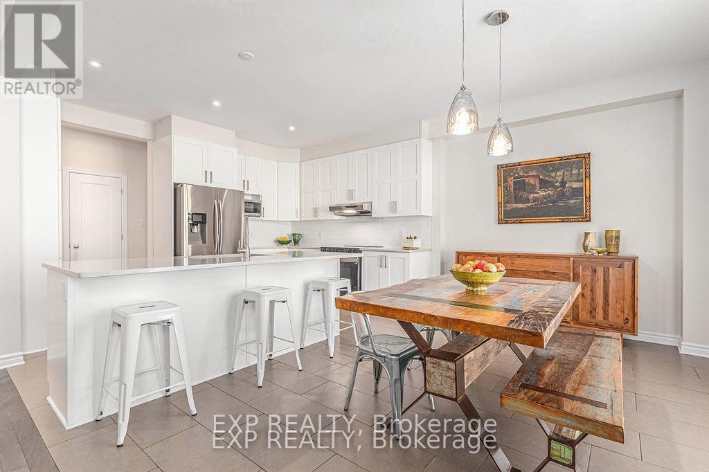 












304 LOCUST RIDGE

,
Ottawa,




Ontario
K1W0J3


